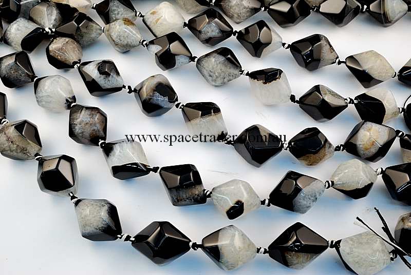 Agate - 22x26mm Faceted irregular Bicone Black Banded Agate with Inclusion Bead in 13 Pcs a Strand