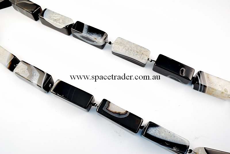 Agate - 15x15x40mm Rectangle Pillar Black Banded Agate with Inclusion Bead in 9 Pcs a Strand