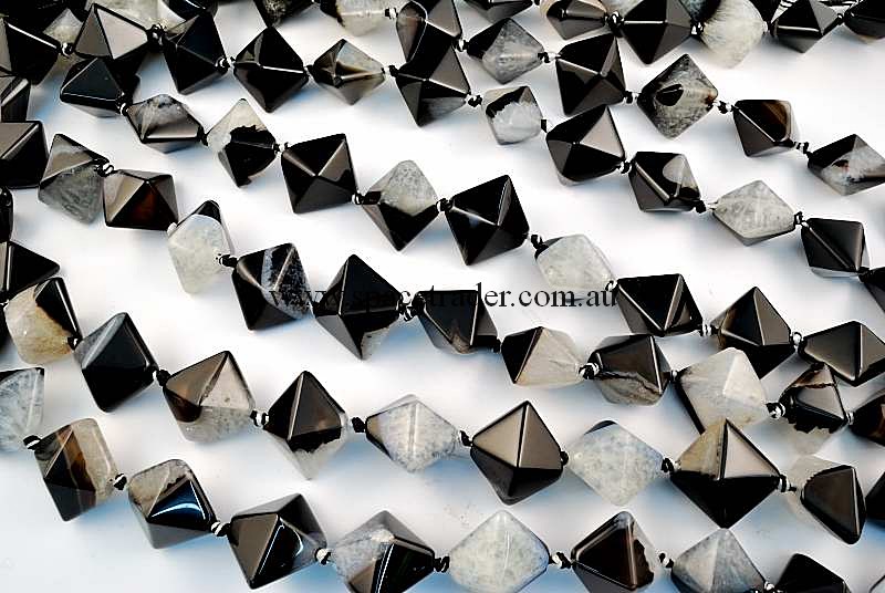 Agate - 18x18x20mm Square Pyramid Black Banded Agate with Inclusion Bead in 16 Pcs a Strand