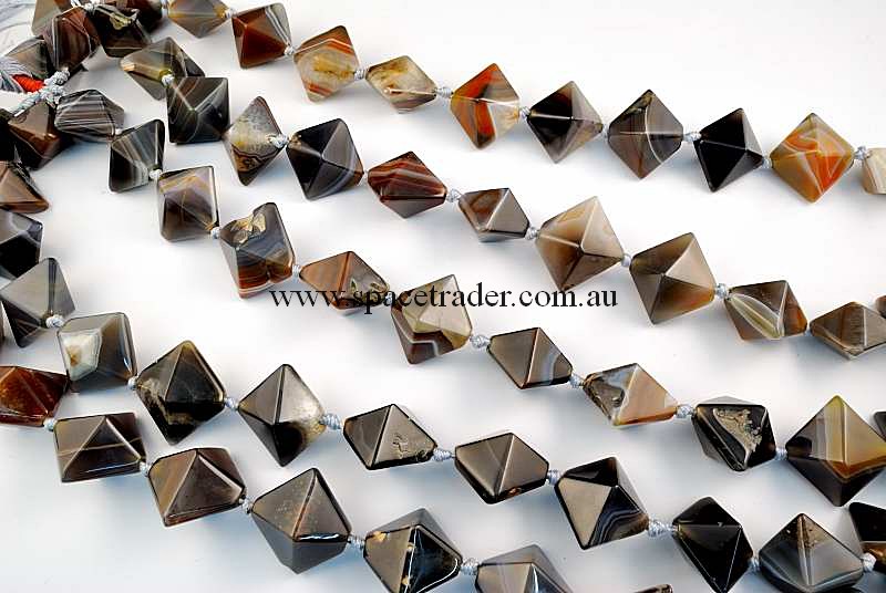 Agate - 20x20x24mm Square Pyramid New Botswana Agate in 15 Pcs a Strand