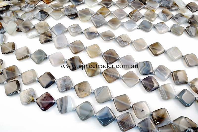 Agate - 18x18x22mm Diagonal Square Grey Banded Agate in 18 Pcs a Strand