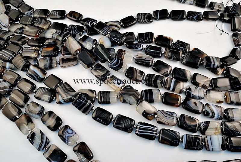 Agate - 13x18mm Puffed Oval Black Banded Agate in 20 Pcs a Strand