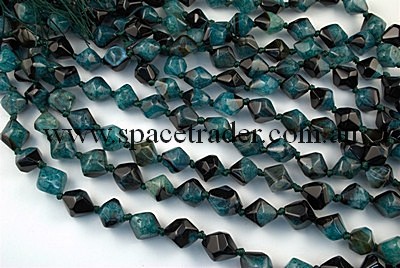 Agate - 16x20mm Irreuglar Faceted Bicone Black Agate with inclusion in Dye Green Colour in 20 Pcs a Strand