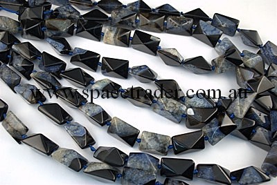 Agate - 17x25mm Rectangle-Pyramid Black Agate with Inclusion in Dye Blue Colour in 15 Pcs a Strand