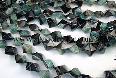 Agate - 20x20x24mm Square Pyramid Black Agate with Inclusion in Dye Green Colour in 15 Pcs a Strand