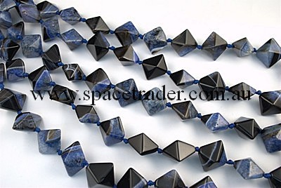 Agate - 20x20x24mm Square Pyramid Black Agate with Inclusion in Dye Blue Colour in 15 Pcs a Strand