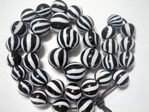 glass - graduated round - black/white x 60cm strand