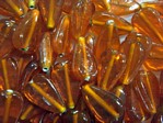 glass - 1813-011 - 15 x 10mm leaf - trans orange x 1 KG