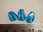 glass - 1813-017 - 15 x 10mm leaf - light blue x 1 KG